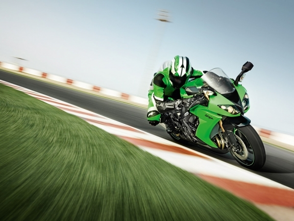 Photograph Paul Barshon Zx10 Kawasaki on One Eyeland